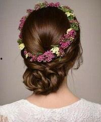 成人花朵盘发教程视频,打造优雅发型