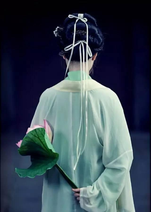 唐装汉服成人帅哥视频,唐装汉服成人帅哥风采展示