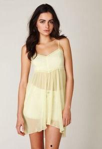 成人雨衣女生能穿吗视频,女生穿搭指南，轻松驾驭时尚与实用