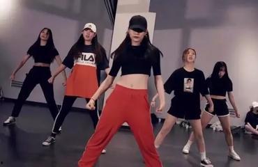 街舞成人妆面教学视频,打造个性舞者风采