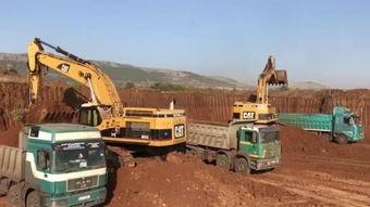 挖土机挖土视频成人,现实与虚拟的土石交融