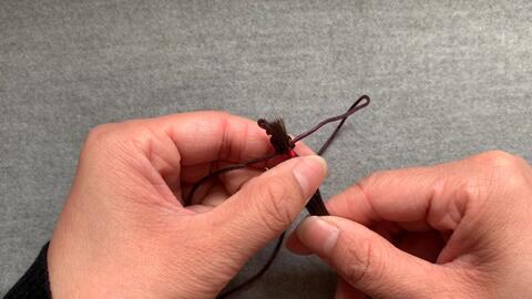 成人编头发绳子怎么绑视频,成人编发绳子的简单绑法步骤解析