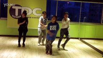 成人男生居家街舞视频,揭秘男生居家街舞风采