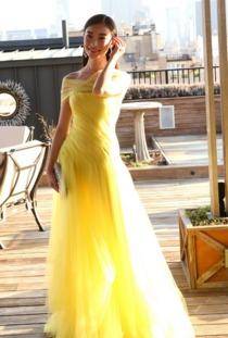 成人礼服走姿视频,成人礼服走姿风采解析