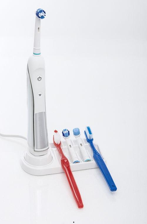 成人圆头牙刷怎么用视频,轻松掌握成人清洁新方法