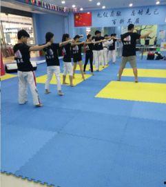 跆拳道对打视频成人