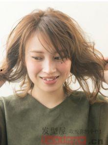 成人短马尾怎么扎视频,轻松打造时尚利落造型